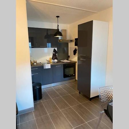 Le 12 Du Temple - Plein Coeur Centre Ville, Residence Privee, 5Mn Gare Sncf, Wifi Et Netflix Niort Luaran gambar